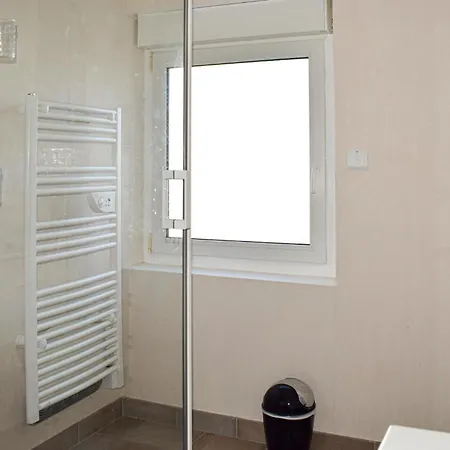 Holiday home 2 Bedroom Stunning In Pleubian